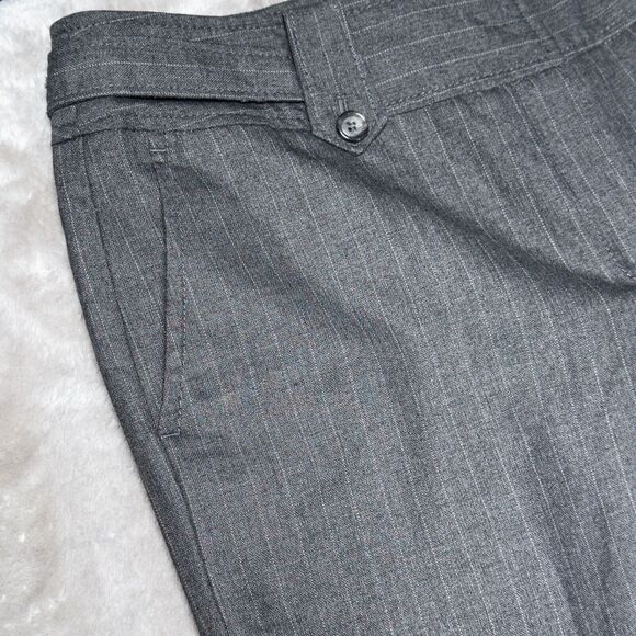 Express Editor Gray Pinstripe Straight Leg Pants Curvy Fit Womens Size 10 - Picture 11 of 15